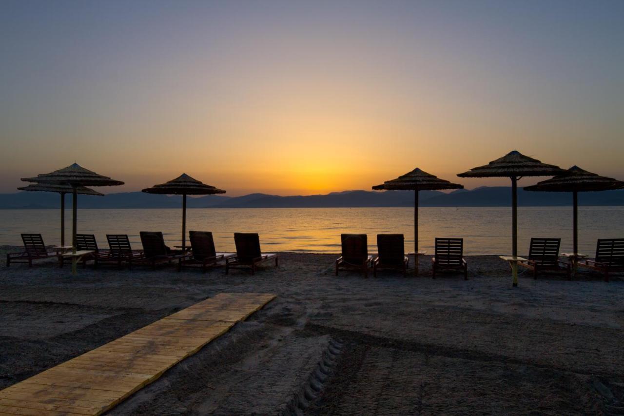 Sun 'N Chill, Boutique Apartments & Beach Villa Melikia Exterior photo