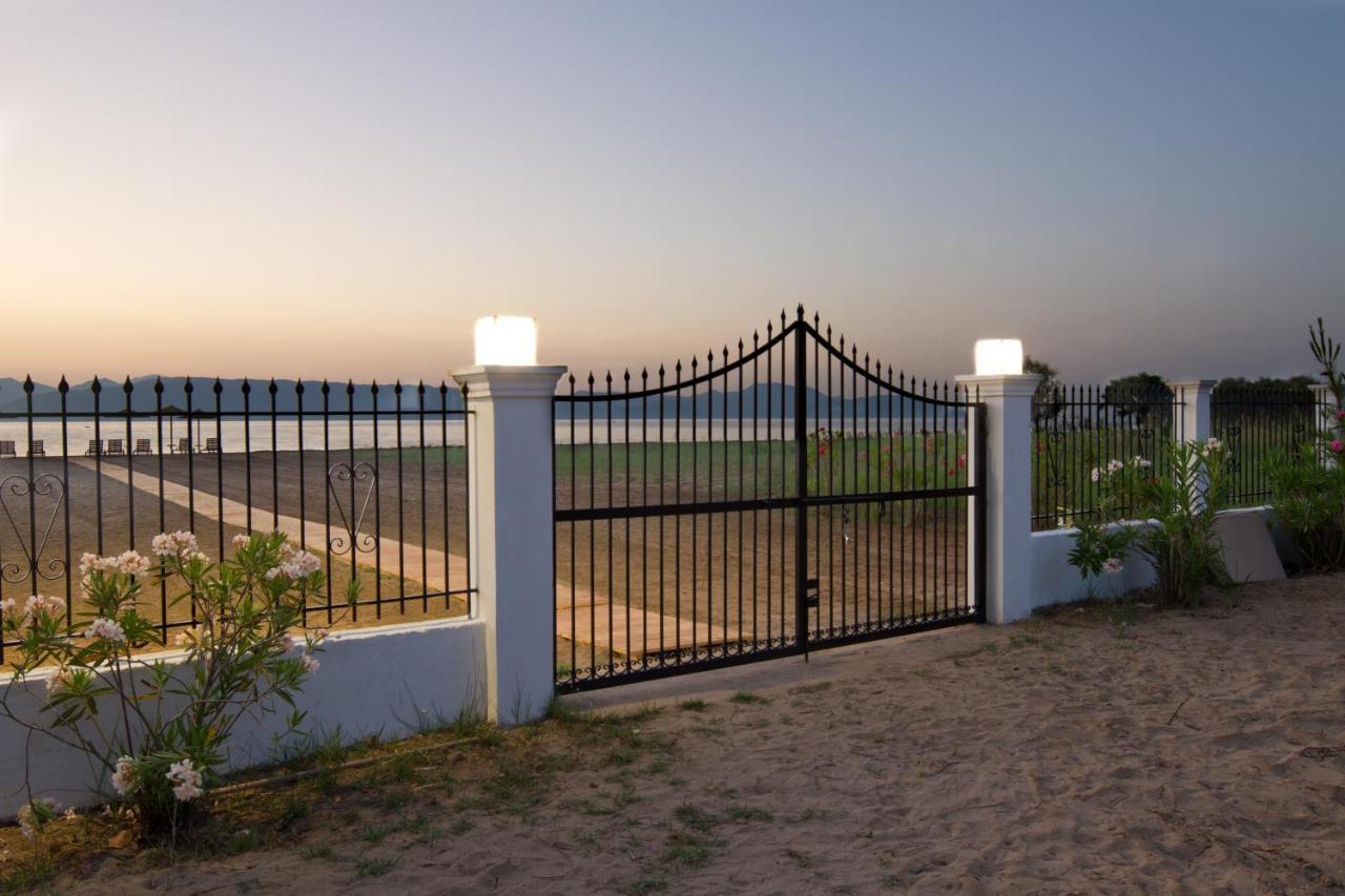 Sun 'N Chill, Boutique Apartments & Beach Villa Melikia Exterior photo