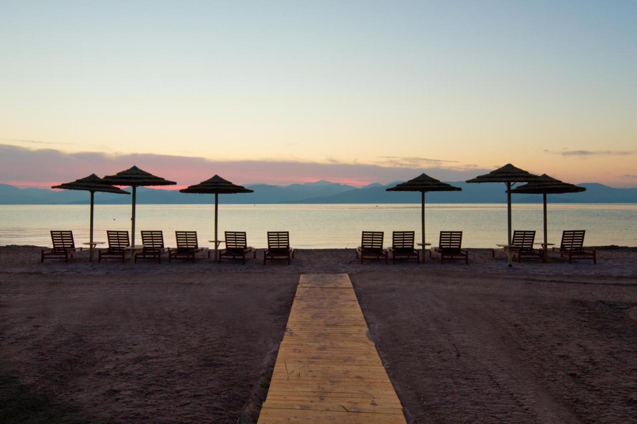 Sun 'N Chill, Boutique Apartments & Beach Villa Melikia Exterior photo