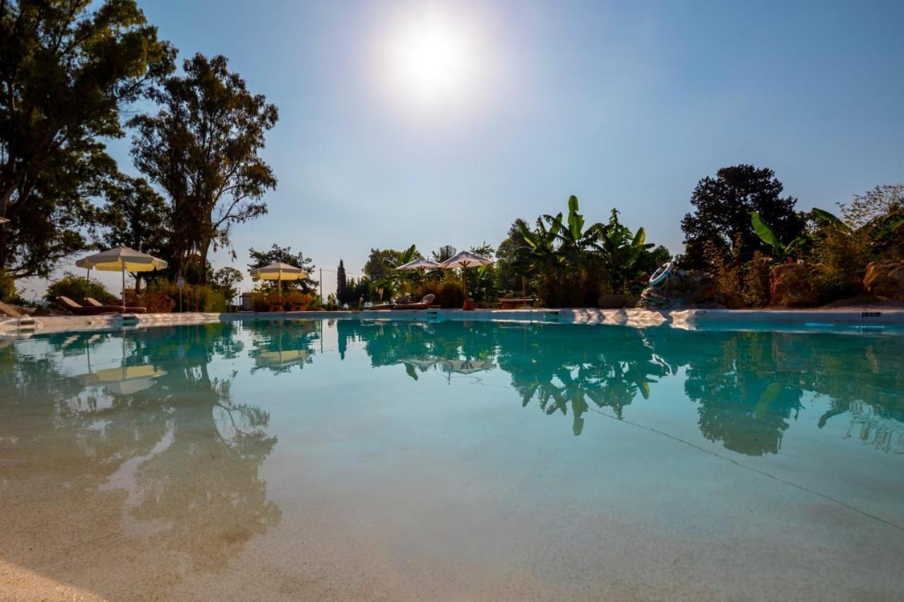 Sun 'N Chill, Boutique Apartments & Beach Villa Melikia Exterior photo