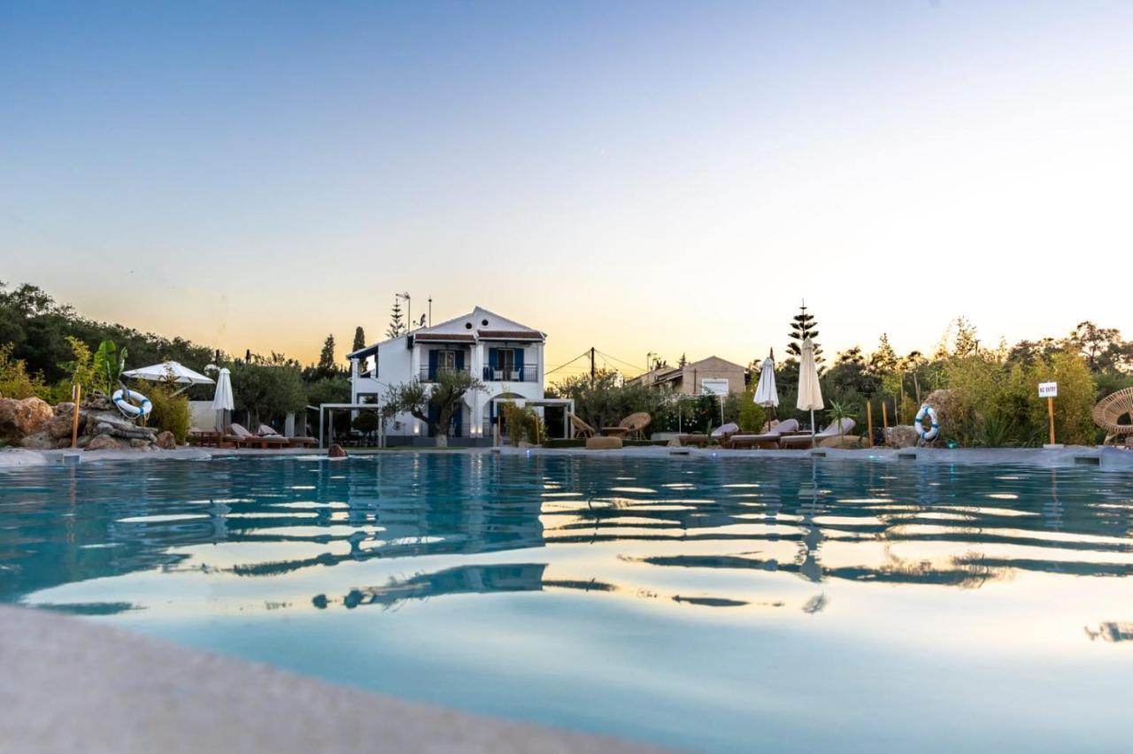 Sun 'N Chill, Boutique Apartments & Beach Villa Melikia Exterior photo