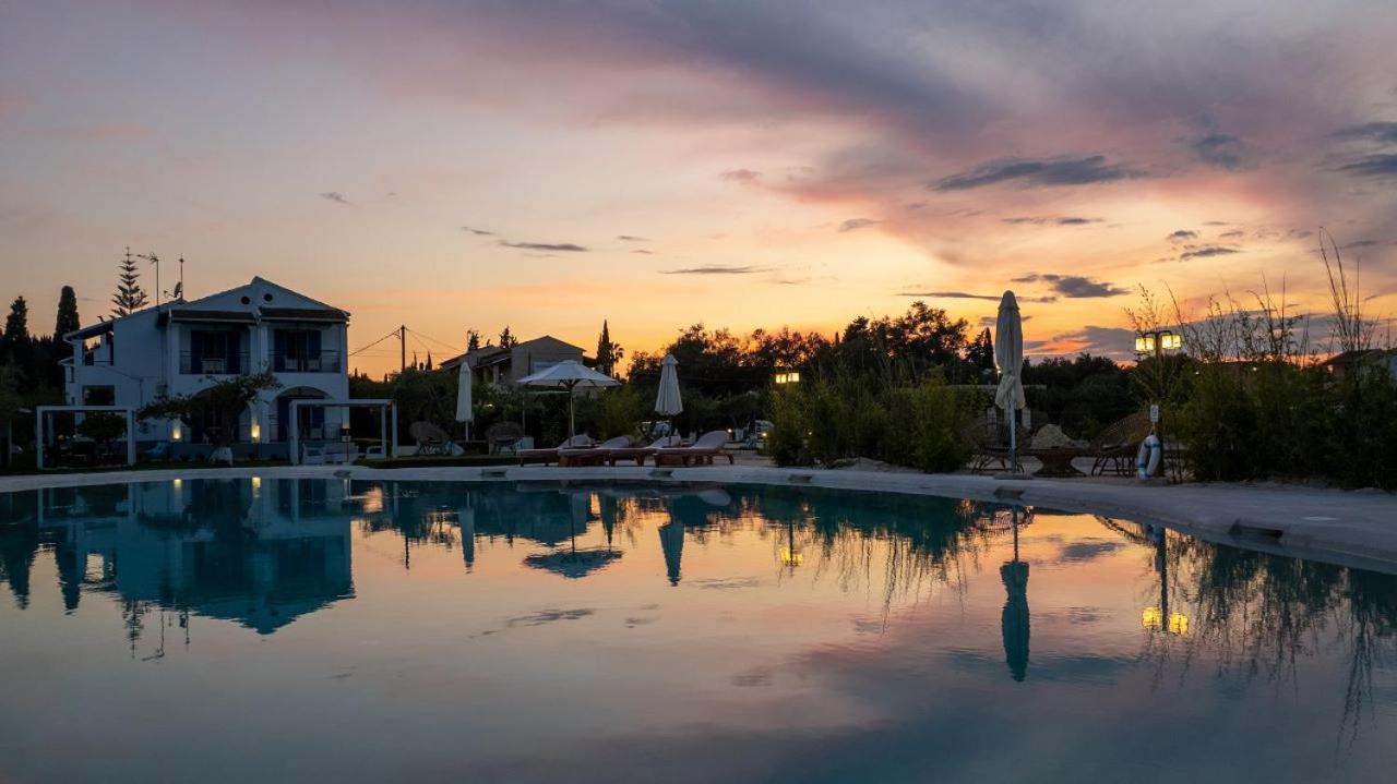 Sun 'N Chill, Boutique Apartments & Beach Villa Melikia Exterior photo