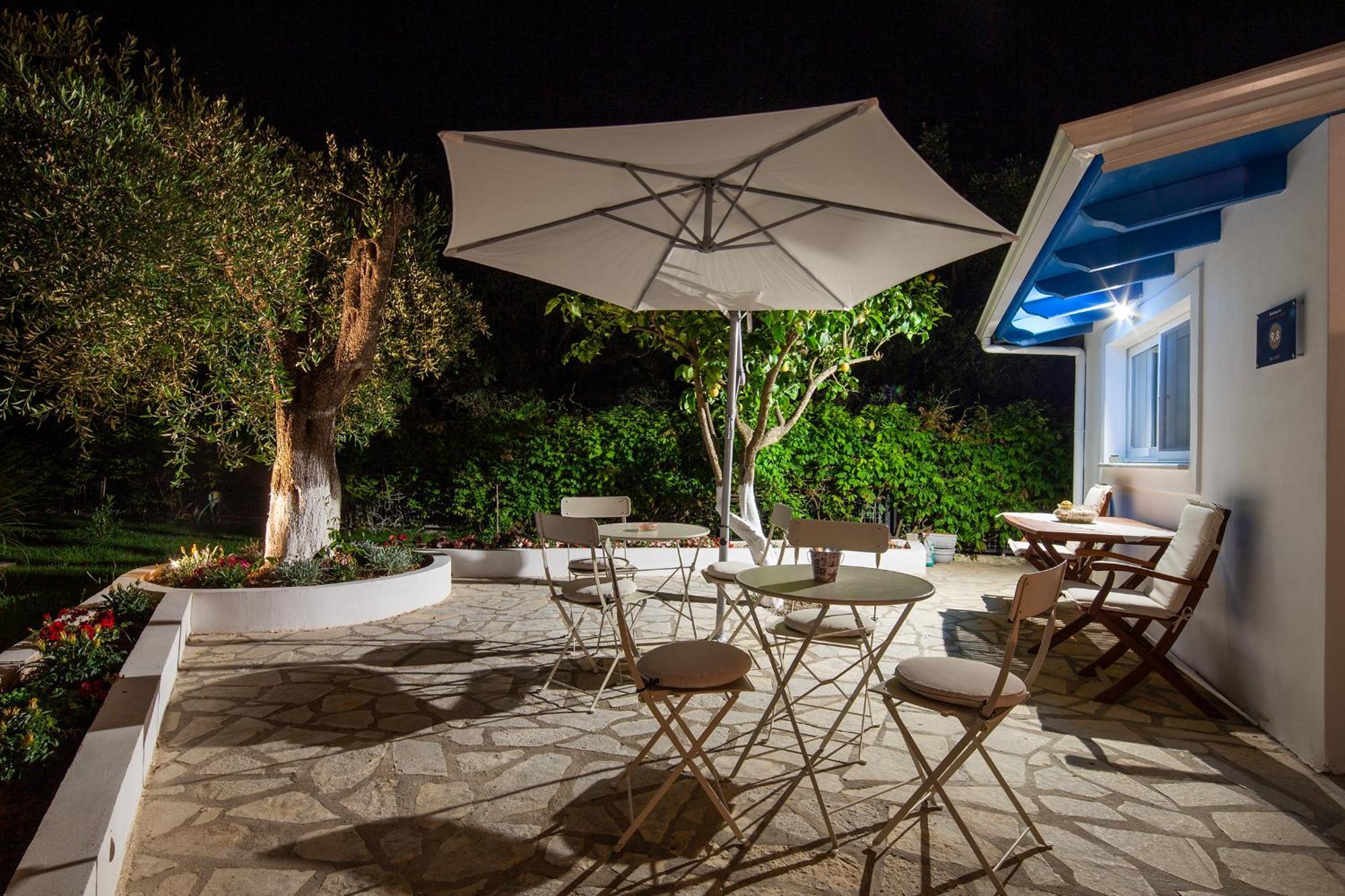 Sun 'N Chill, Boutique Apartments & Beach Villa Melikia Exterior photo